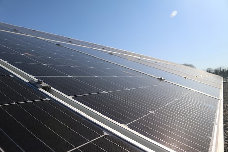 Cuánto ahorro pueden suponer las instalaciones solares para empresas